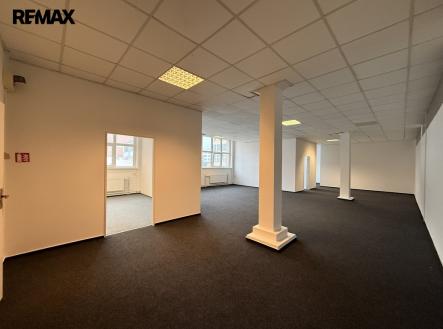 Pronájem kanceláře, 146 m²