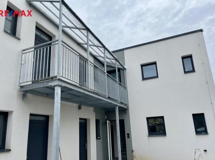 Pronájem bytu, 1+kk, 27 m²