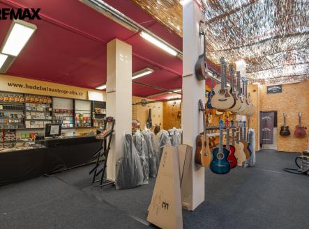 Pronájem obchodní prostor, 198 m²