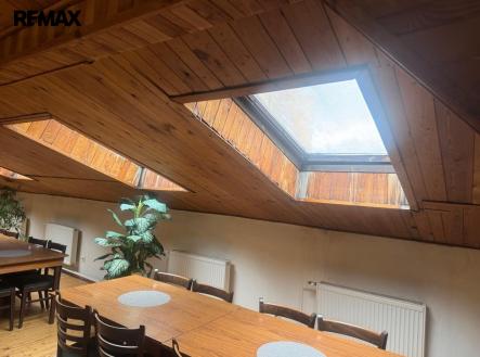 Pronájem obchodní prostor, 50 m²