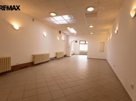 Pronájem obchodní prostory, 120 m²
