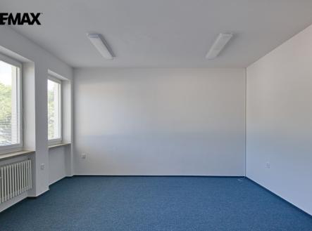 Pronájem kanceláře, 32 m²
