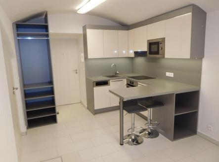 Pronájem bytu, 1+kk, 18 m² obrázek