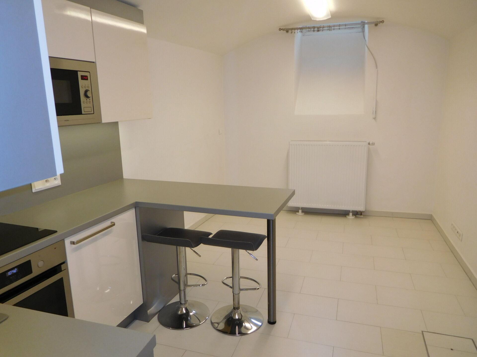Nová garsonka 18,1m2, u metra B-Radlická, Pechlátova ul.