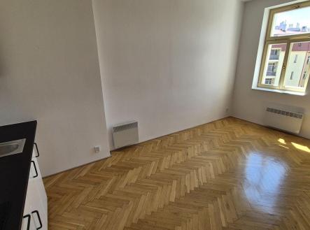 Pronájem bytu, 1+kk, 23 m²