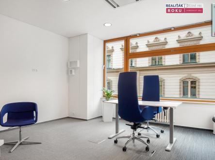 Pronájem kanceláře, 287 m²