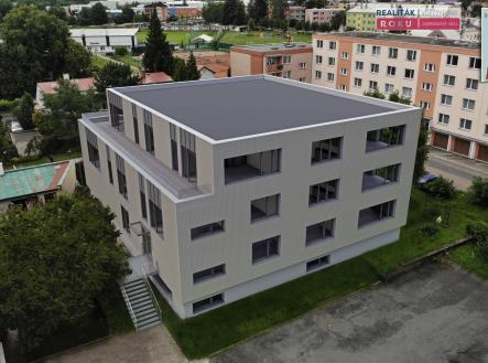 Prodej - nájemní dům, 931 m²