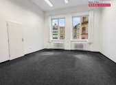 Pronájem kanceláře, 70 m²