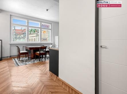 Pronájem kanceláře, 234 m²