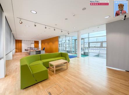 Pronájem kanceláře, 141 m²