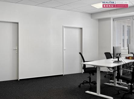 Pronájem kanceláře, 92 m²
