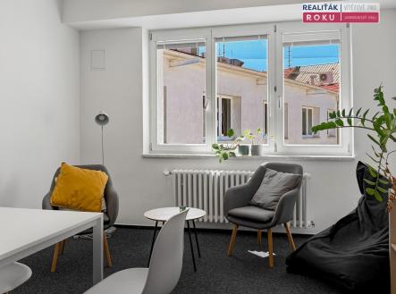 Pronájem kanceláře, 92 m²