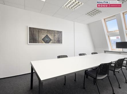 Pronájem kanceláře, 198 m²