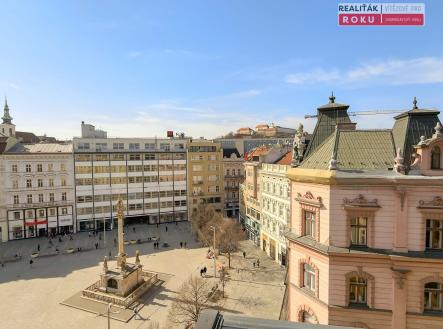 Pronájem kanceláře, 198 m²