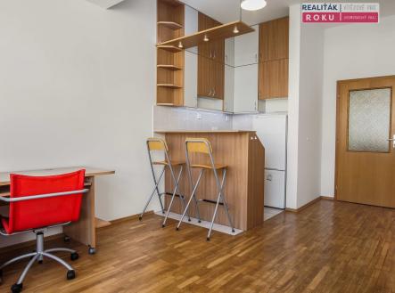 Pronájem bytu, 1+kk, 28 m²