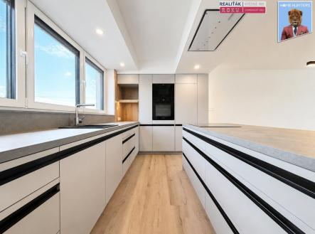 Pronájem domu/vily, 186 m²