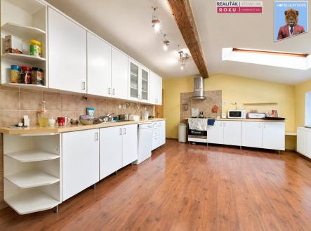 Pronájem bytu, 3+1, 115 m²