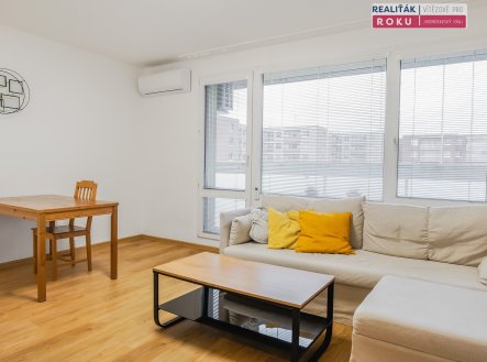 Pronájem bytu, 2+kk, 47 m²