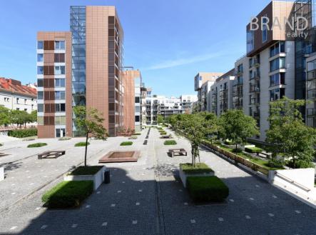 Pronájem bytu, 3+kk, 72 m²