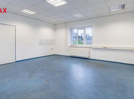 Pronájem kanceláře, 246 m²