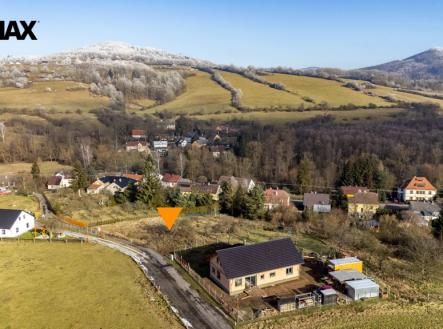 Prodej pozemku pro bydlení, 2 413 m²