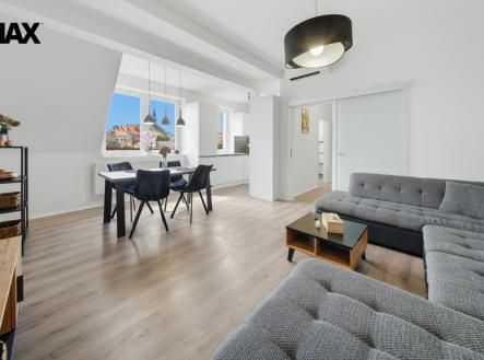 Pronájem bytu, 4+kk, 85 m²