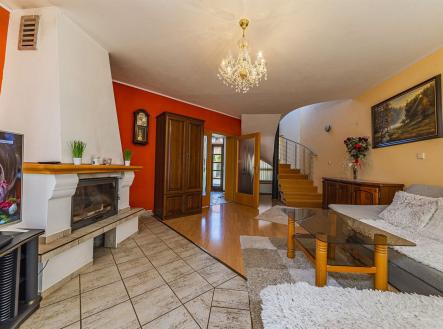 Pronájem - dům/vila, 178 m²