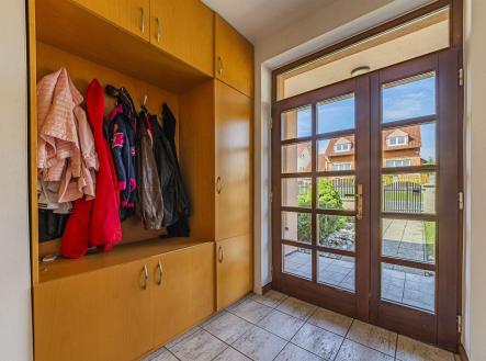 Pronájem - dům/vila, 178 m²