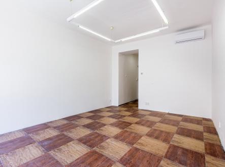 Pronájem obchodní prostor, 43 m²