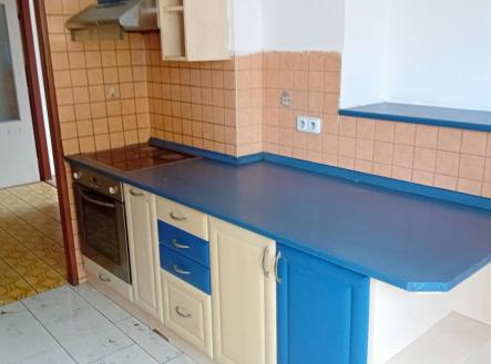 Pronájem - dům/vila, 200 m²