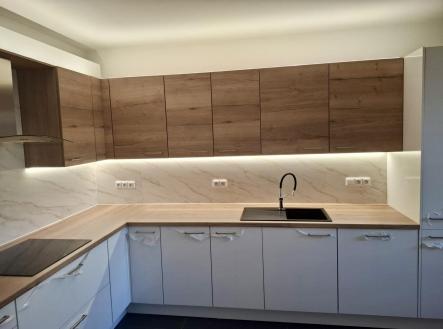 Pronájem bytu, 4+1, 100 m²