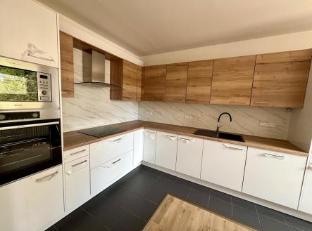 Pronájem bytu, 4+1, 100 m²