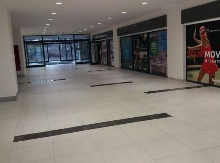 Pronájem komerčního objektu, jiný, 390 m²