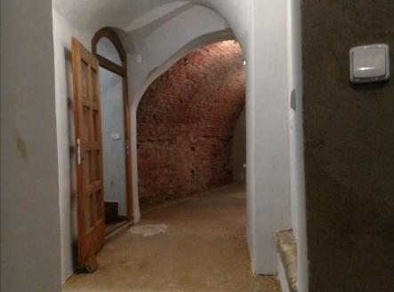 Pronájem komerčního objektu, jiný, 83 m²