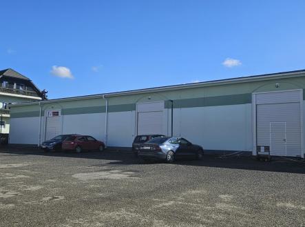 Pronájem - obchodní prostor, 518 m²