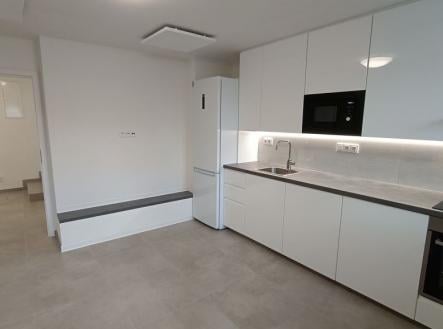 Pronájem bytu, 2+kk, 62 m²