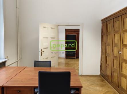 Pronájem kanceláře, 68 m²