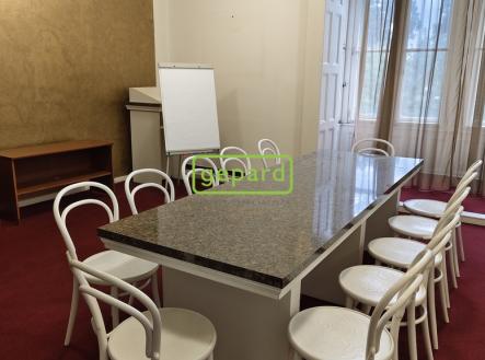 Pronájem kanceláře, 87 m²