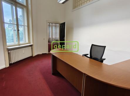 Pronájem kanceláře, 126 m²