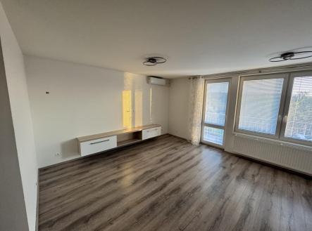 Pronájem bytu, 3+kk, 99 m²