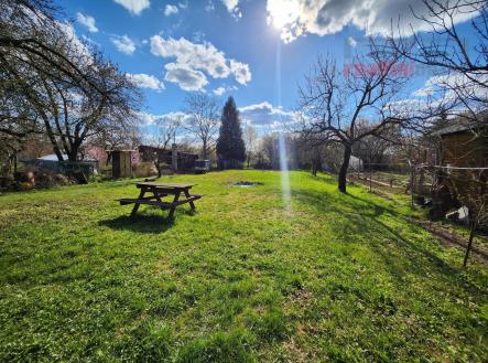Pronájem - pozemek, zahrada, 84 m²