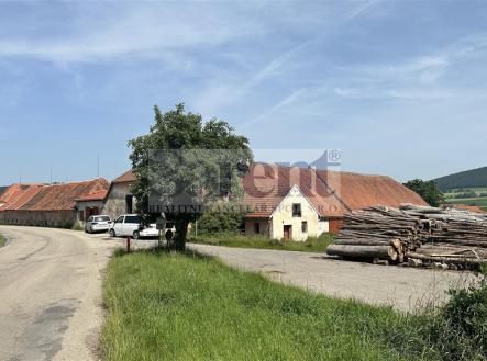 Prodej - zemědělský objekt, 9 526 m²