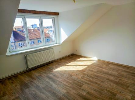 Pronájem bytu, 3+1, 94 m²