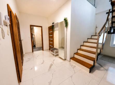 Pronájem bytu, 4+kk, 110 m² obrázek