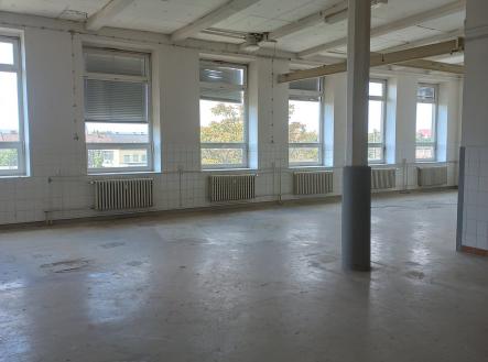 Pronájem - komerční objekt, sklad, 88 m²
