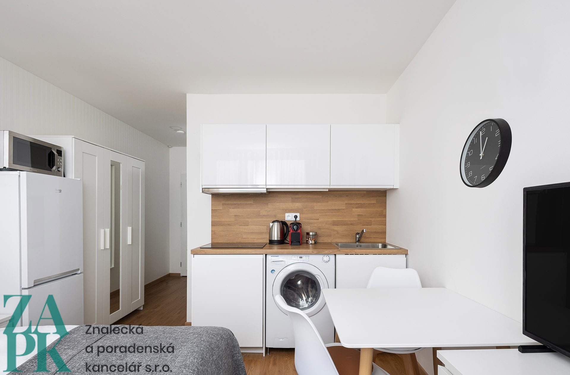 Pronájem bytu 1+kk 22 m², Trmice