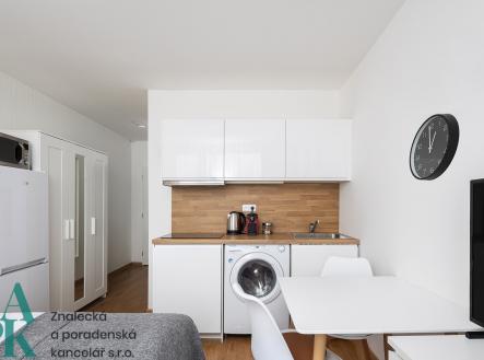 Pronájem bytu, 1+kk, 22 m²