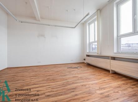 Pronájem kanceláře, 60 m²