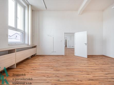 Pronájem kanceláře, 60 m²