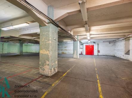 Pronájem komerčního objektu, sklad, 323 m²